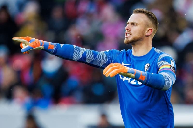Flekken joins Leverkusen as Kelleher replaces him at Brentford