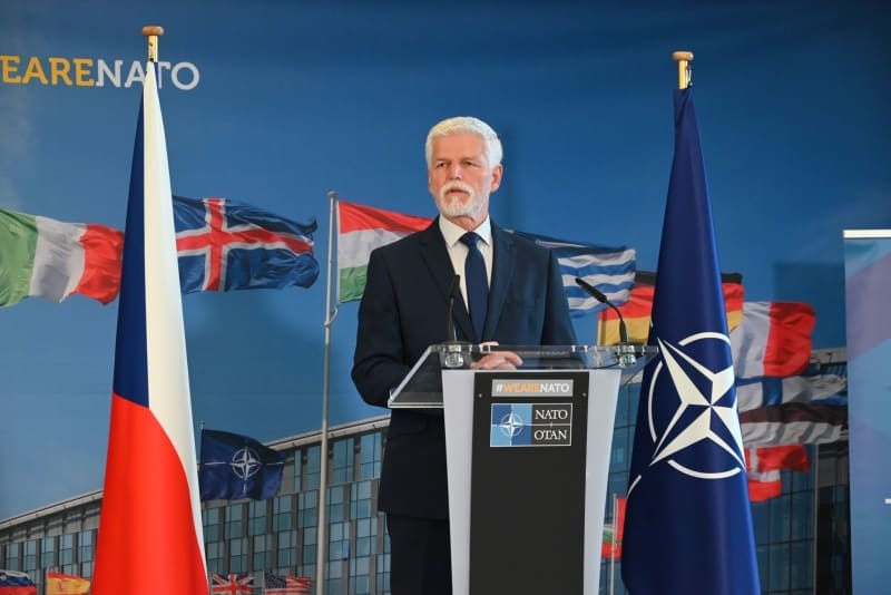 Czech Republic bans photography of military installations