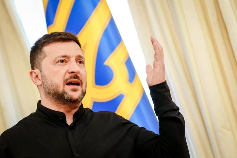 Zelensky: Ukrainian troops pushing back Russian forces around Sumy