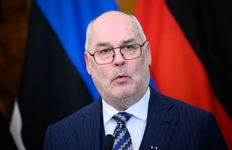 Estonia bars foreign citizens from local elections, eyeing Russia