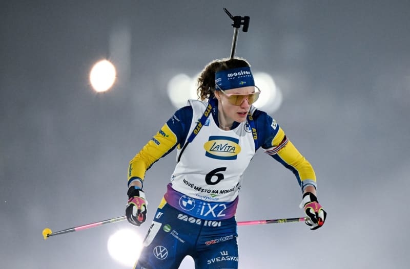Sweden win women's relay in Antholz-Anterselva, Lægreid cements lead