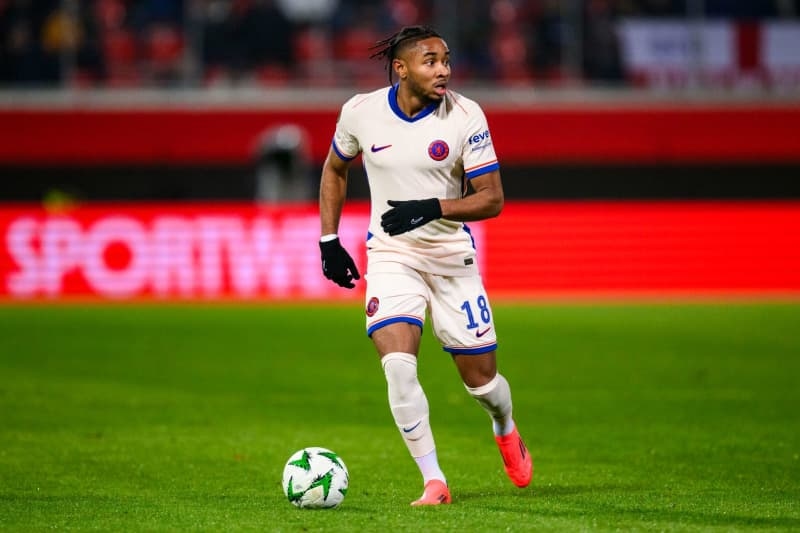 Report: Nkunku transfer to Bayern looks set to collapse