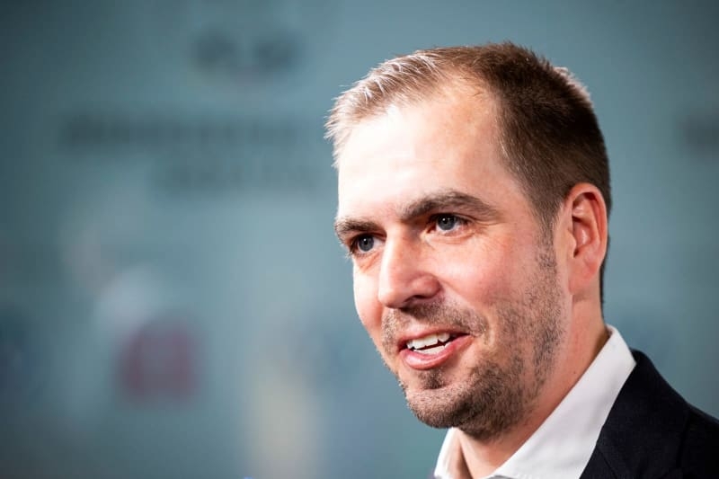 Like a throttled down Ferrari: Lahm hits out at Italian football