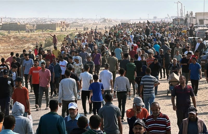 UN: One killed and dozens injured in chaotic Gaza aid operation