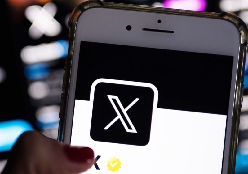 X platform running again after thousands of users report outages