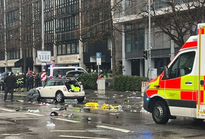 At least 20 injured in Munich as car crashes into a group of people