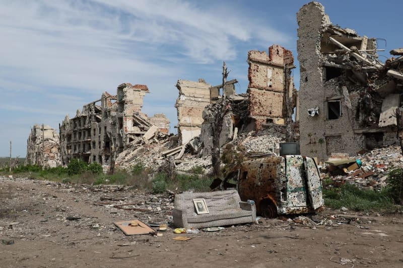 Fresh strikes reported despite Putin's declared ceasefire