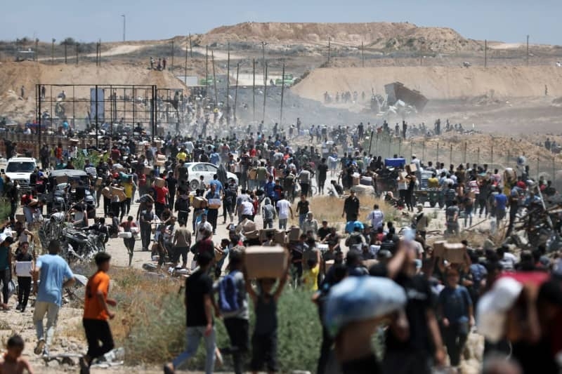 IDF: Gaza aid centres closed for the day, access to area prohibited