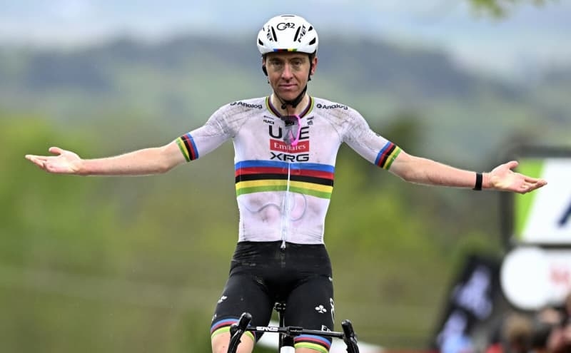 Pogacar returns to winning ways with Fleche Wallone triumph