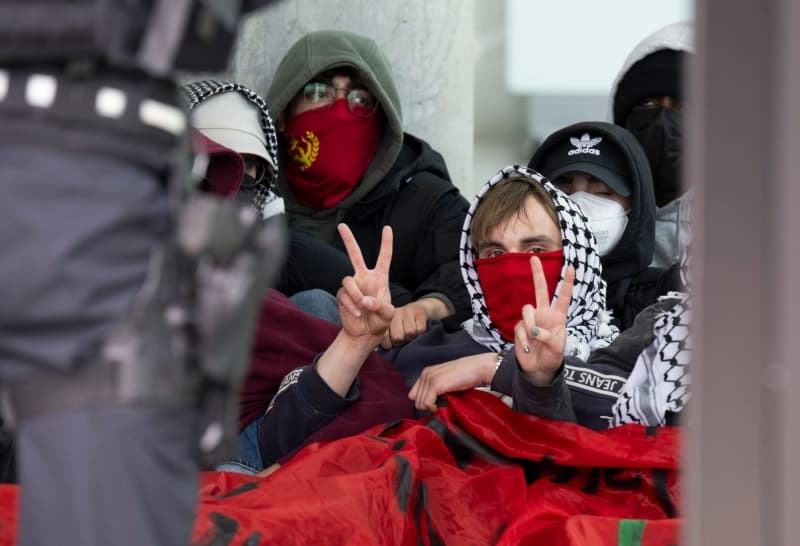 Poll: Slim majority of Germans back pausing arms exports to Israel