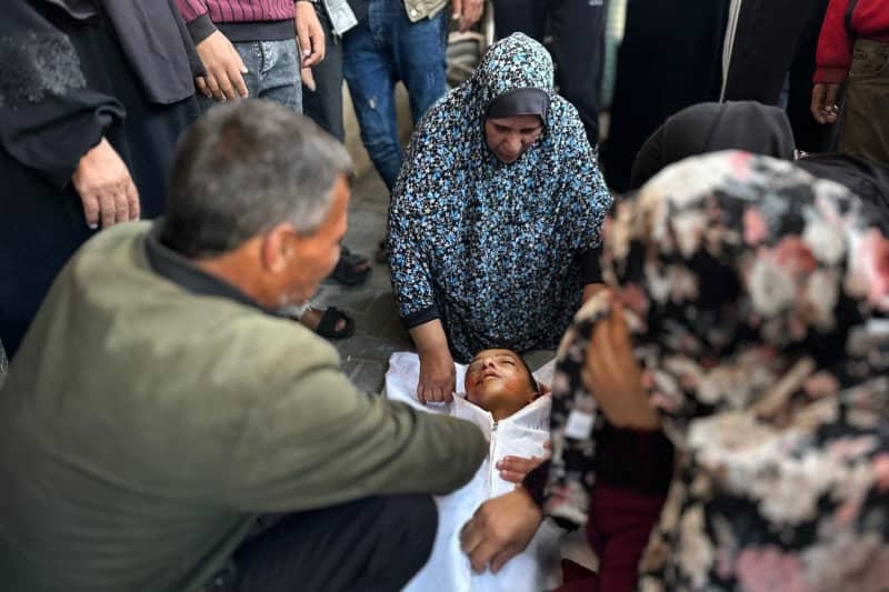 Palestinian sources report at least 60 dead in latest Israeli attacks