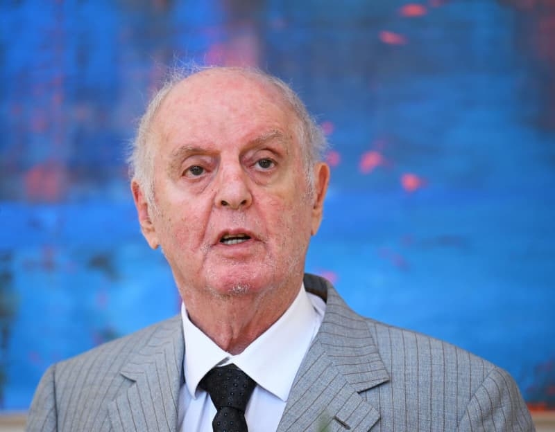 Celebrated conductor Daniel Barenboim reveals Parkinson's diagnosis