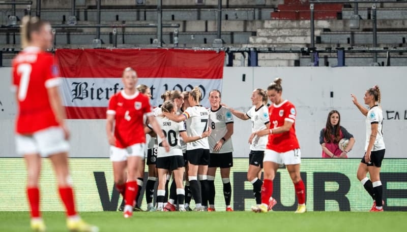 German women run rampant against Austria in perfect warm-up for Euros