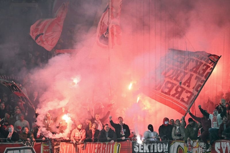 Pyrotechnics: Cologne fined almost €160,000 by German FA