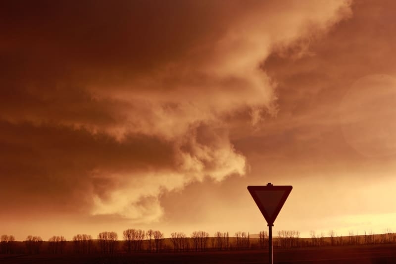 AI can make storm warnings faster and more accurate, researchers say