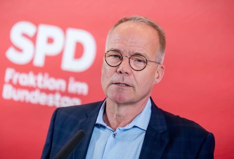 Call for German coalition talks to resolve legal limbo over asylum