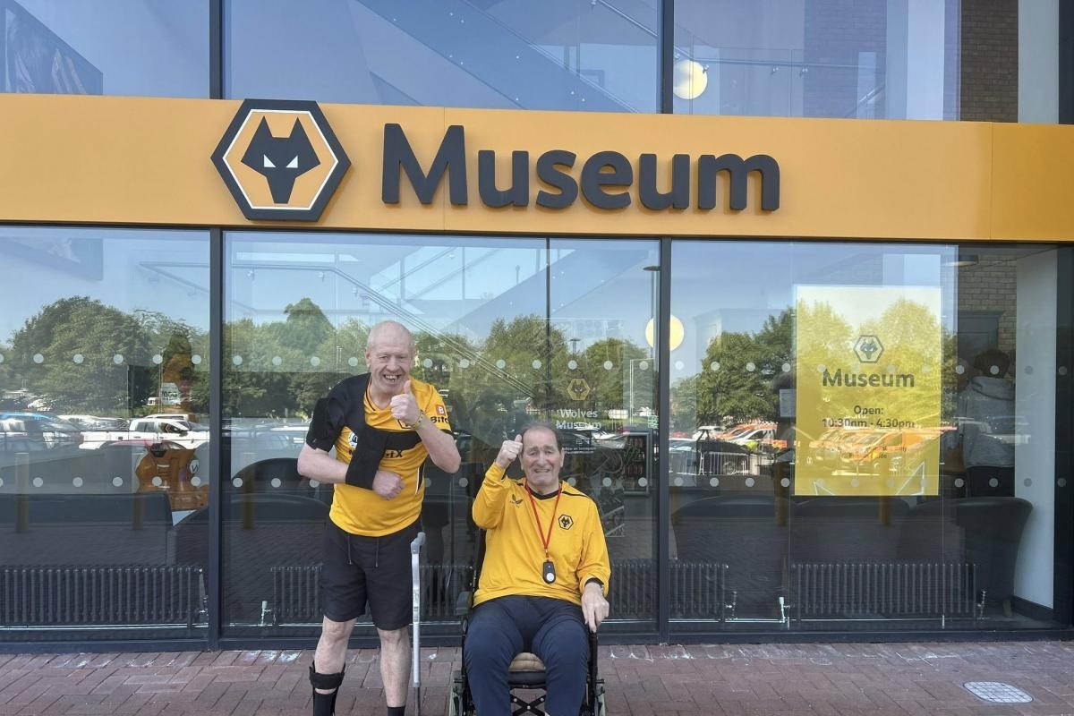Lifelong Wolves fans from Dudley care home visit Molineux