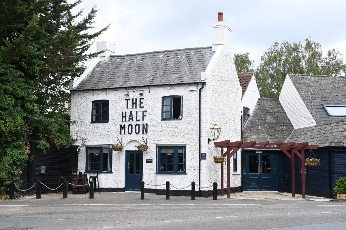 Look inside town pub that has reopened after refurbishment