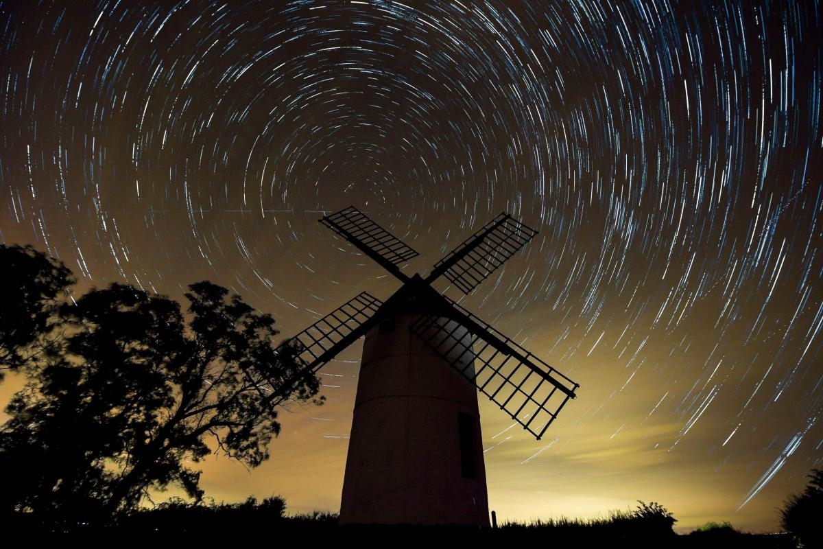 Meteor shower bringing 150 'shooting stars' an hour visible over Suffolk TONIGHT