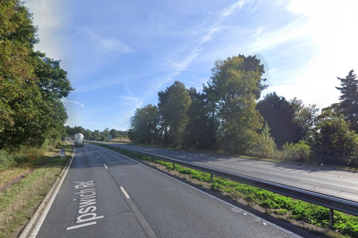 Drivers delayed after car crashes into barrier on A12