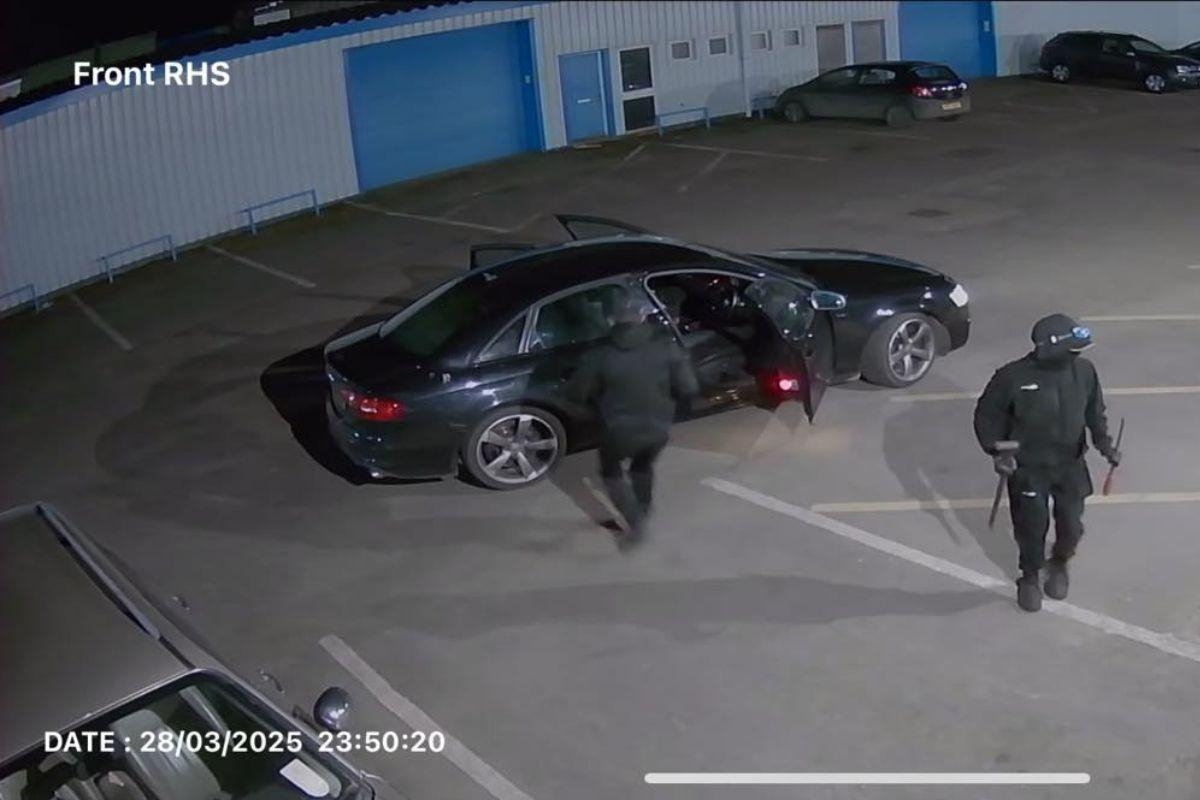 Thieves remain at large after repair shop raid