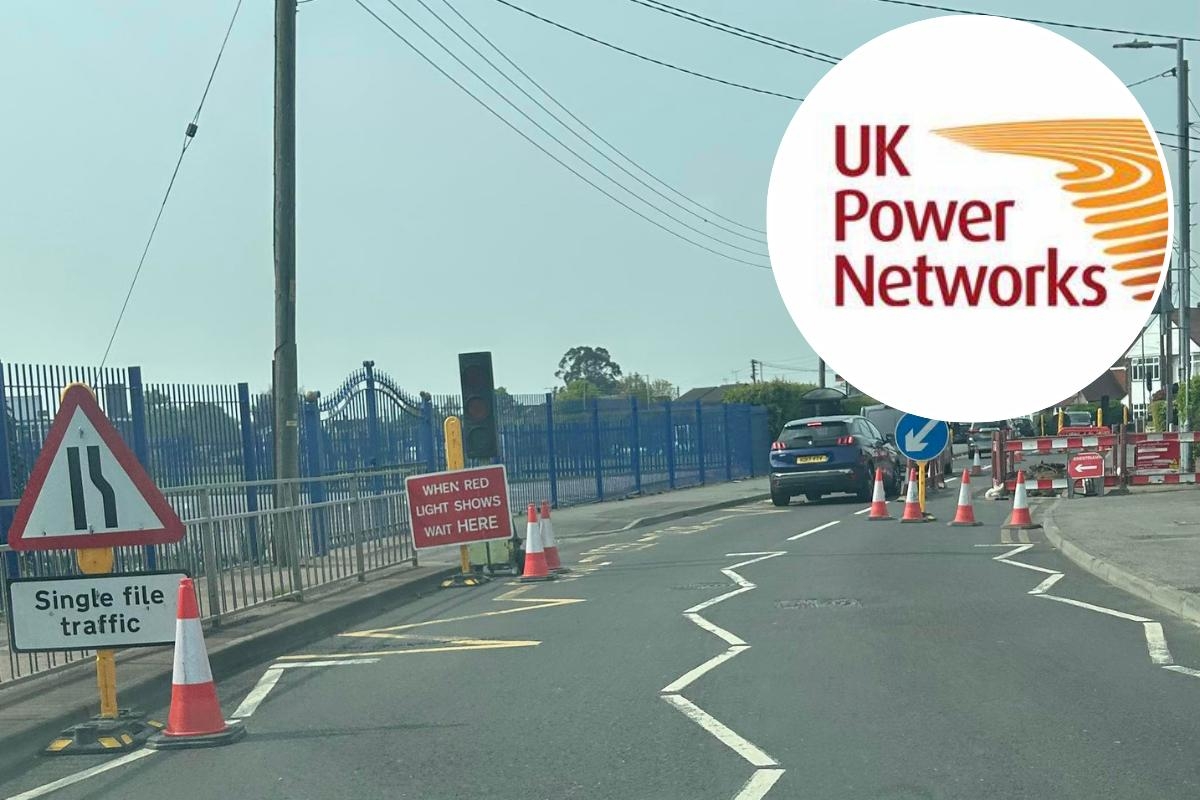 Temporary traffic lights outside south Essex school spark 'disruption' concerns