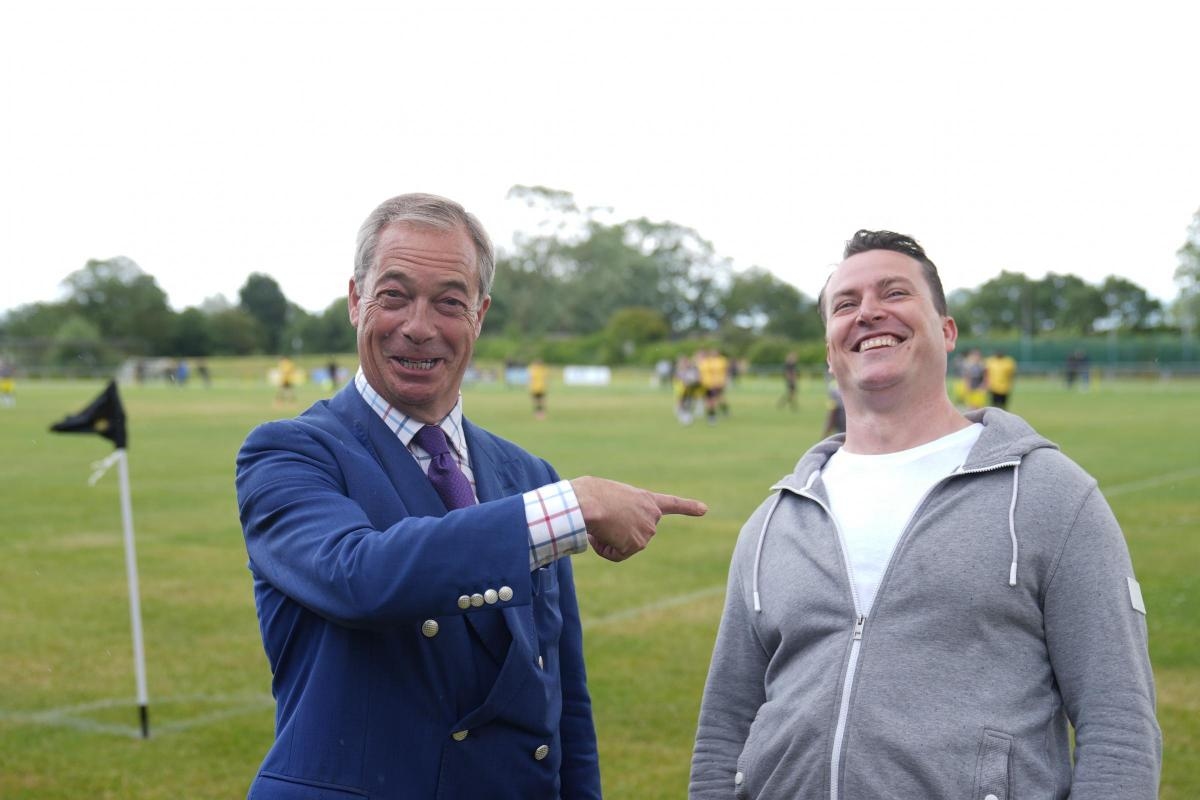 Farage ‘can't apologise' for election vetting as Basildon MP resigns Reform whip