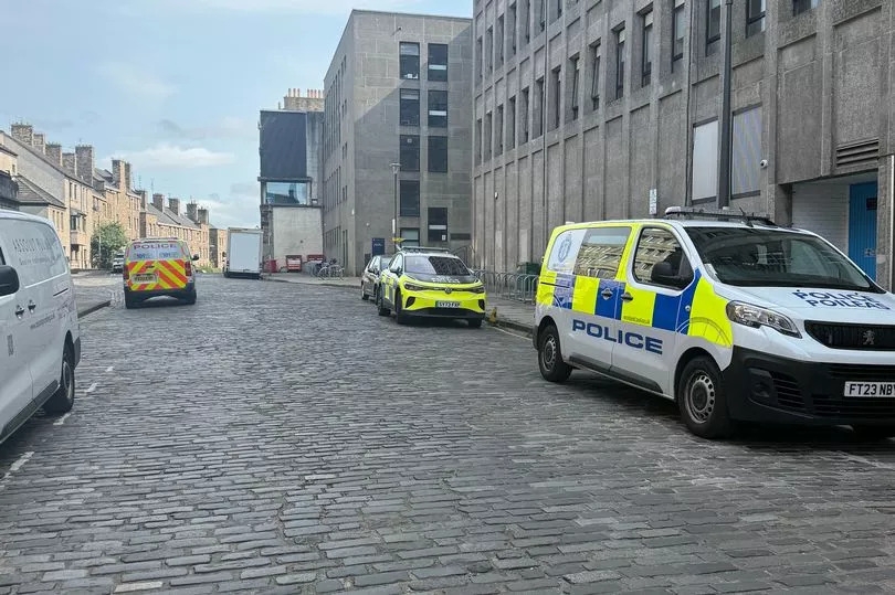 Edinburgh police descend on city centre street after reports of 'teen disturbance'