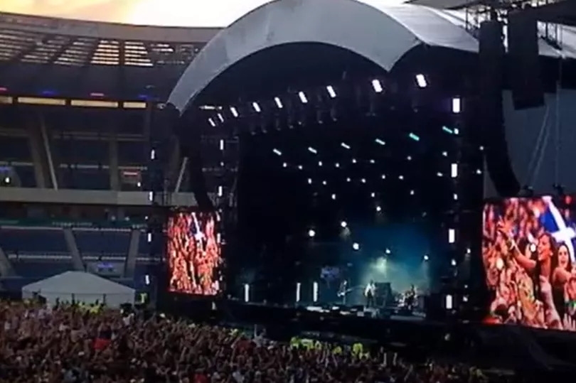 Throwback Edinburgh Oasis Murrayfield photos show epic moments from 2009 gig