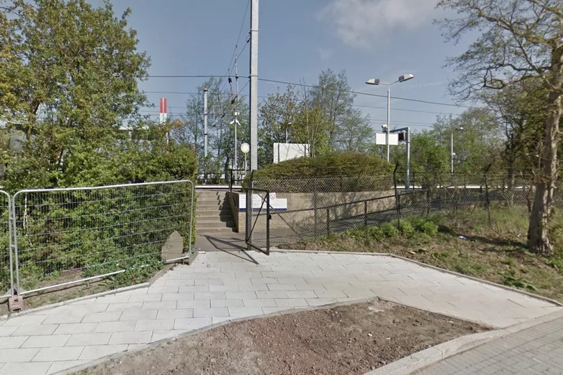 Edinburgh man called 999 and warned 'I have a knife' as he walked down train tracks
