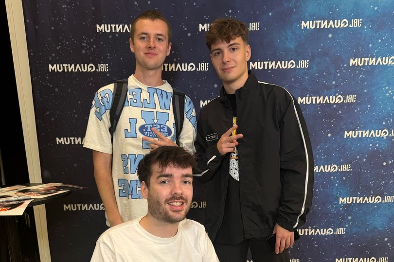 Midlothian man quit school after making £10k a month managing Fortnite players from bedroom