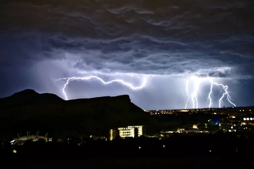Edinburgh and Lothians hit with thunderstorm warning as heavy rain batters capital