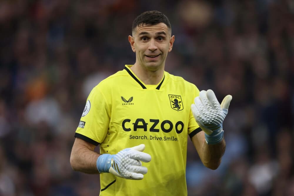 Goldbridge On United's Goalkeeping Future as Amorim Eyes Emi Martinez
