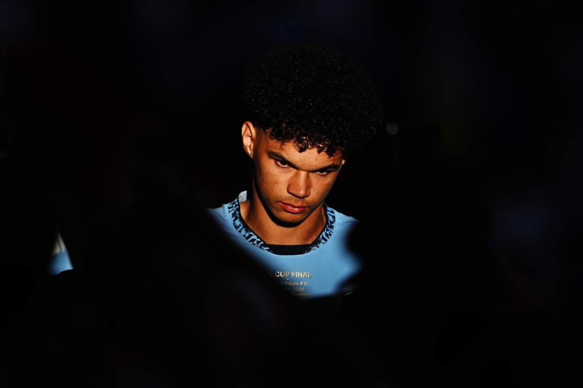 Esteemed Kompany Young Player of the Season for Manchester City