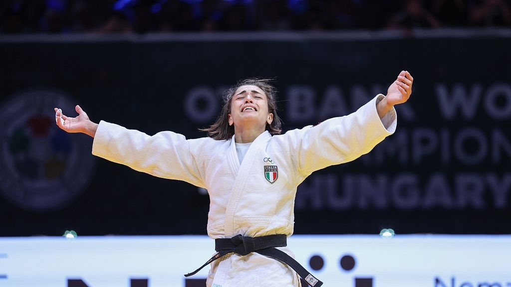 Two unforgettable World Championship titles on a historic Day 1 in Budapest 2025