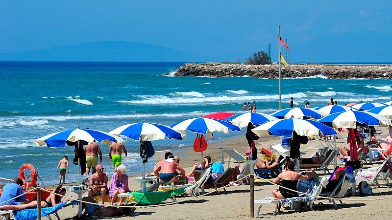 No holiday for 42 million EU workers: Where is holiday the most unaffordable in Europe?