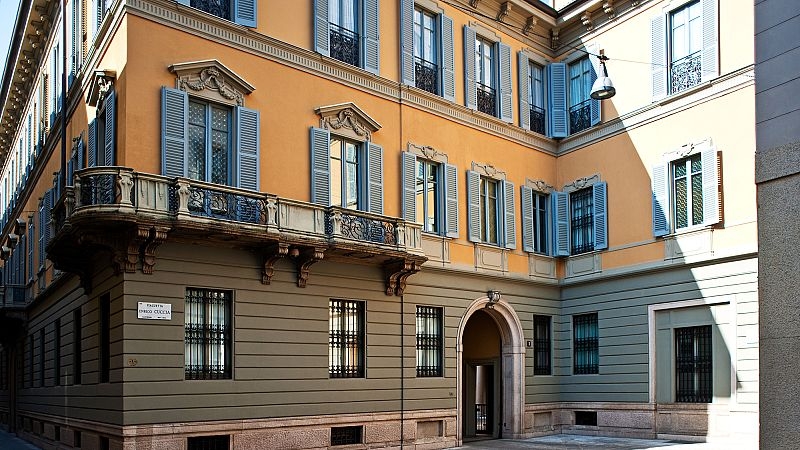 Mediobanca launches bid for Banca Generali as M&A flurry intensifies