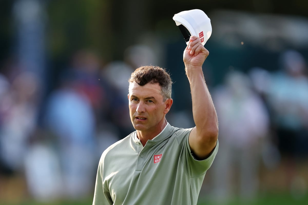 US Open: Adam Scott puts himself in contention as Sam Burns leads going into final round