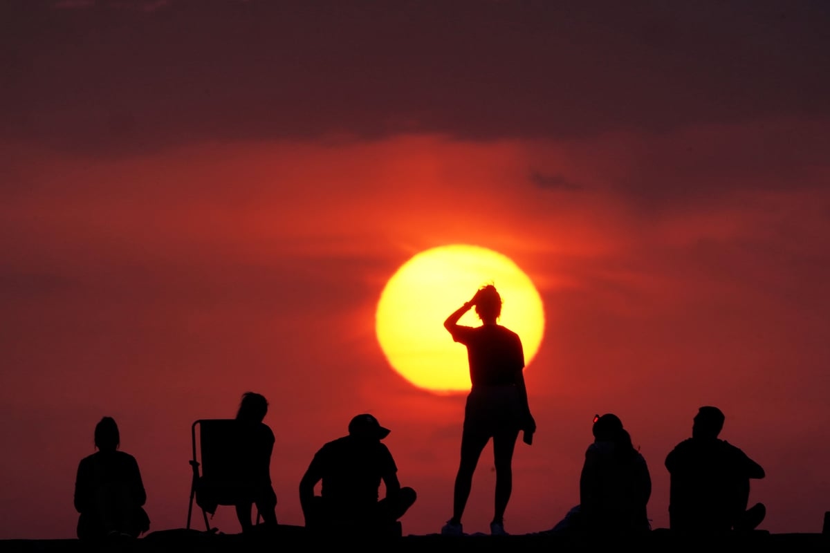 OPINION - Climate change-driven heatwaves caused 263 deaths in London ...Tech & Science Daily podcast