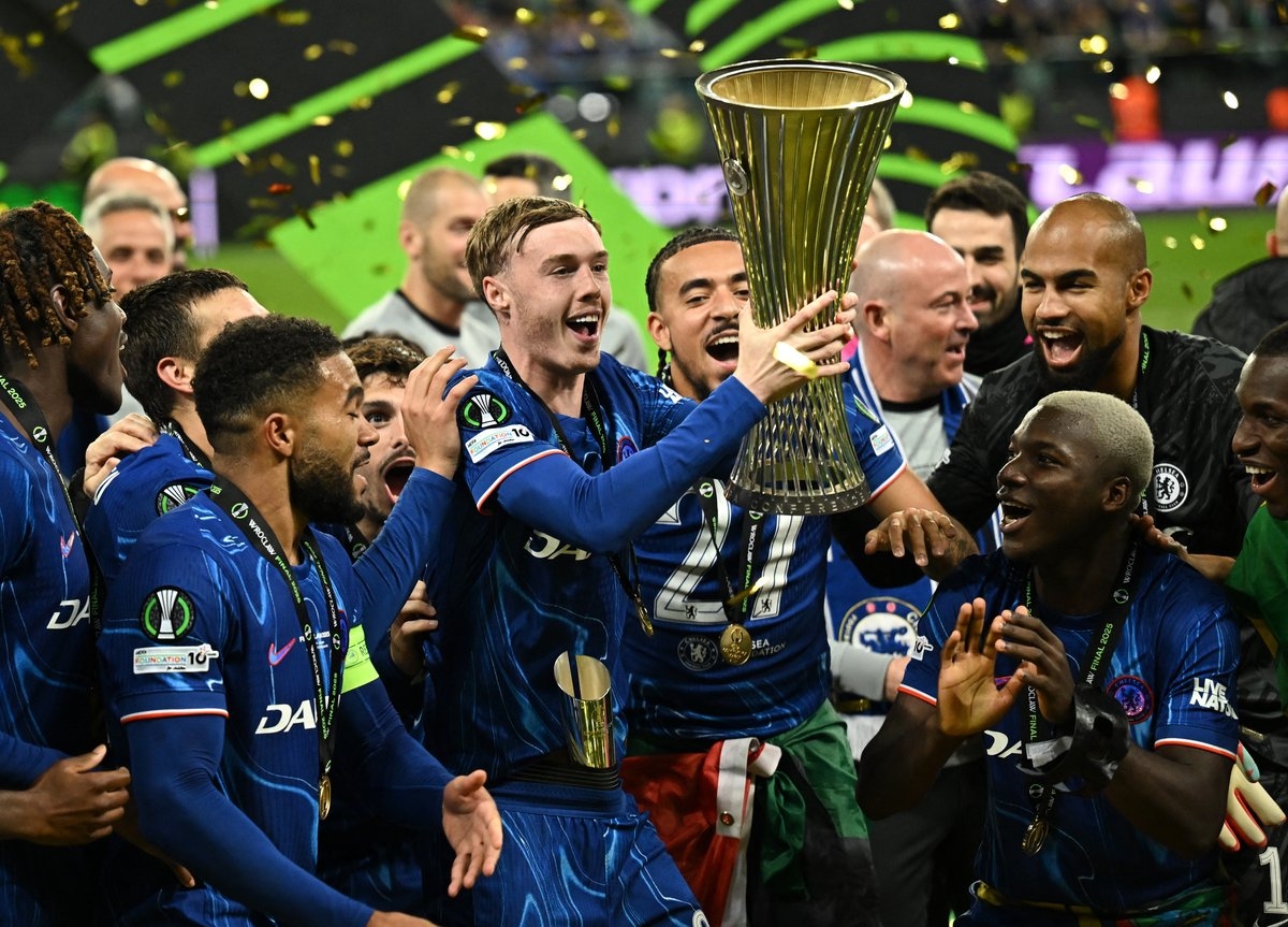 New Chelsea era has trophy springboard as Cole Palmer turns up with magic in Conference League final