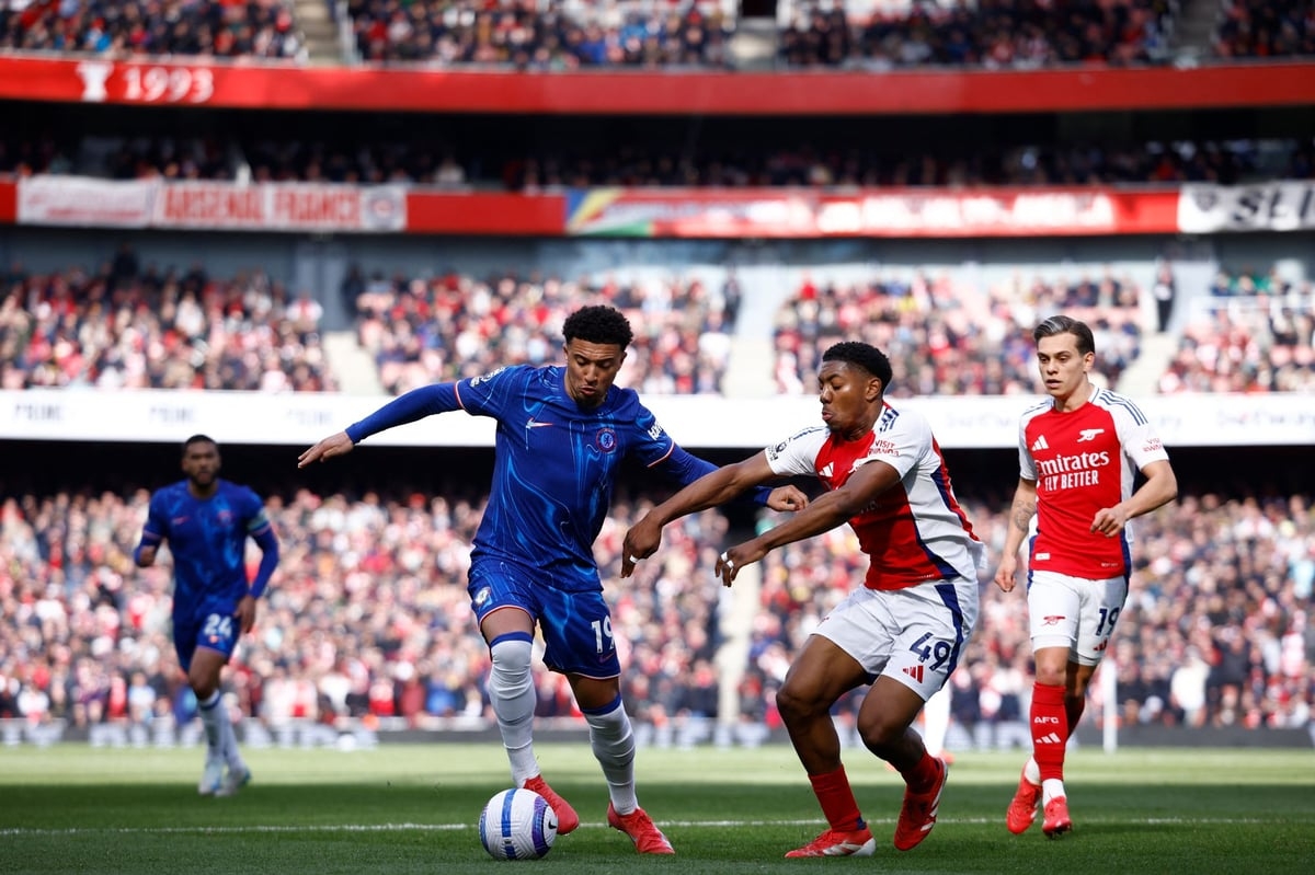 'He can't stay': Chelsea urged to perform u-turn over £25m transfer amid talk of Manchester United agreement