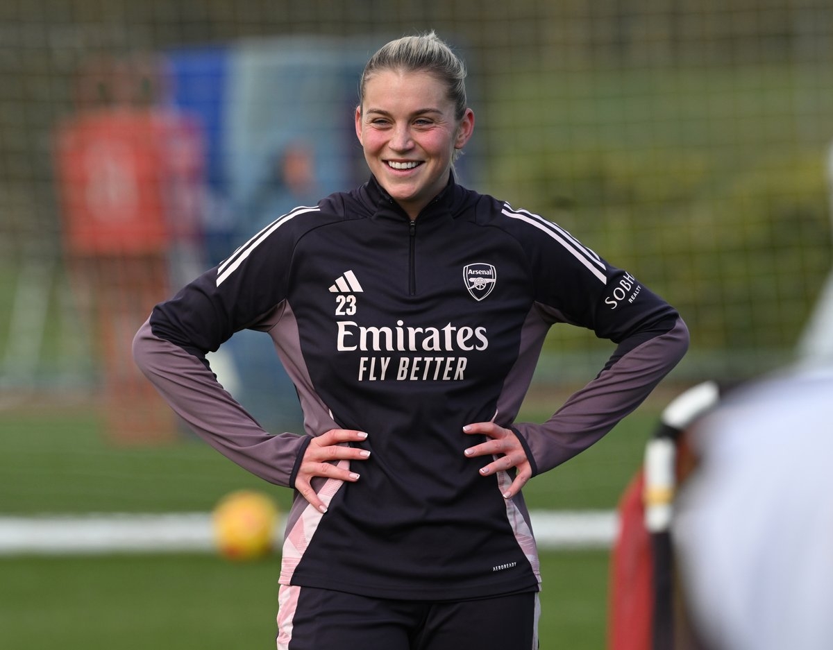 Alessia Russo exclusive: Winning the Champions League alongside Arsenal 'sisters' would mean so much