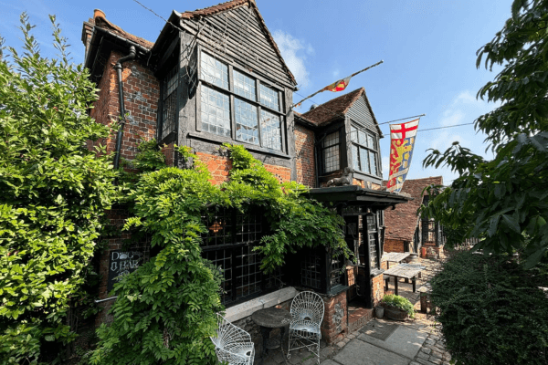Country pub of the week: The Royal Standard of England, Beaconsfield