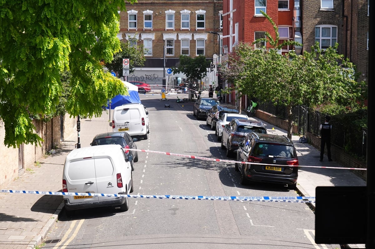 Stoke Newington murder: Investigation launched after man, 45, killed in overnight Hackney shooting