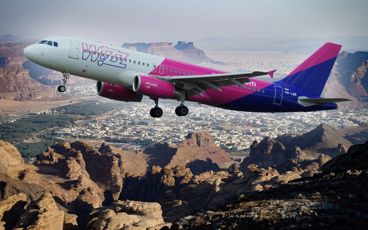Wizz Air flight from Poland to London forced to make emergency landing after 'cockpit fills with smoke'