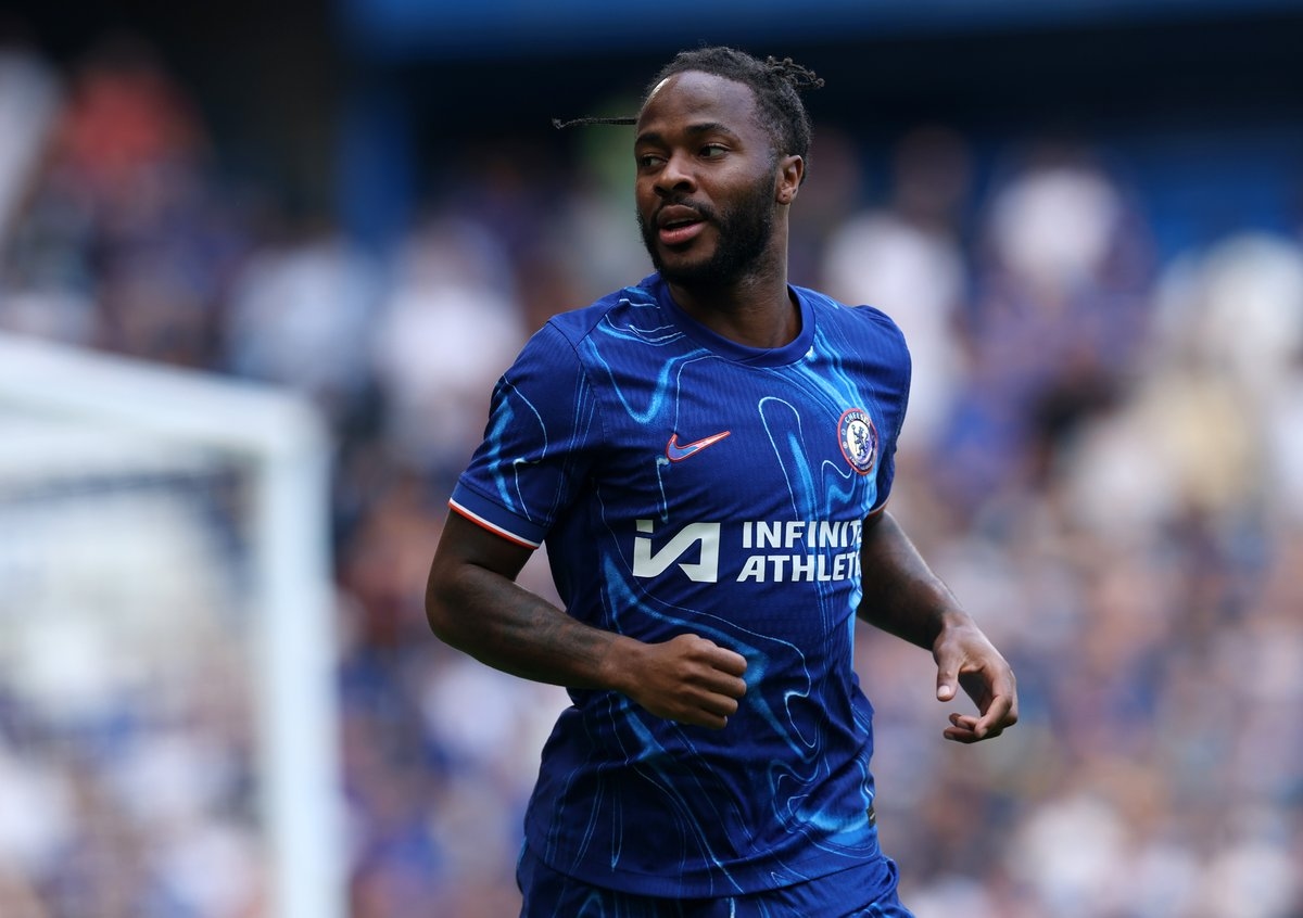 Chelsea 'send brutal transfer message' as nine first-team stars left off new squad list
