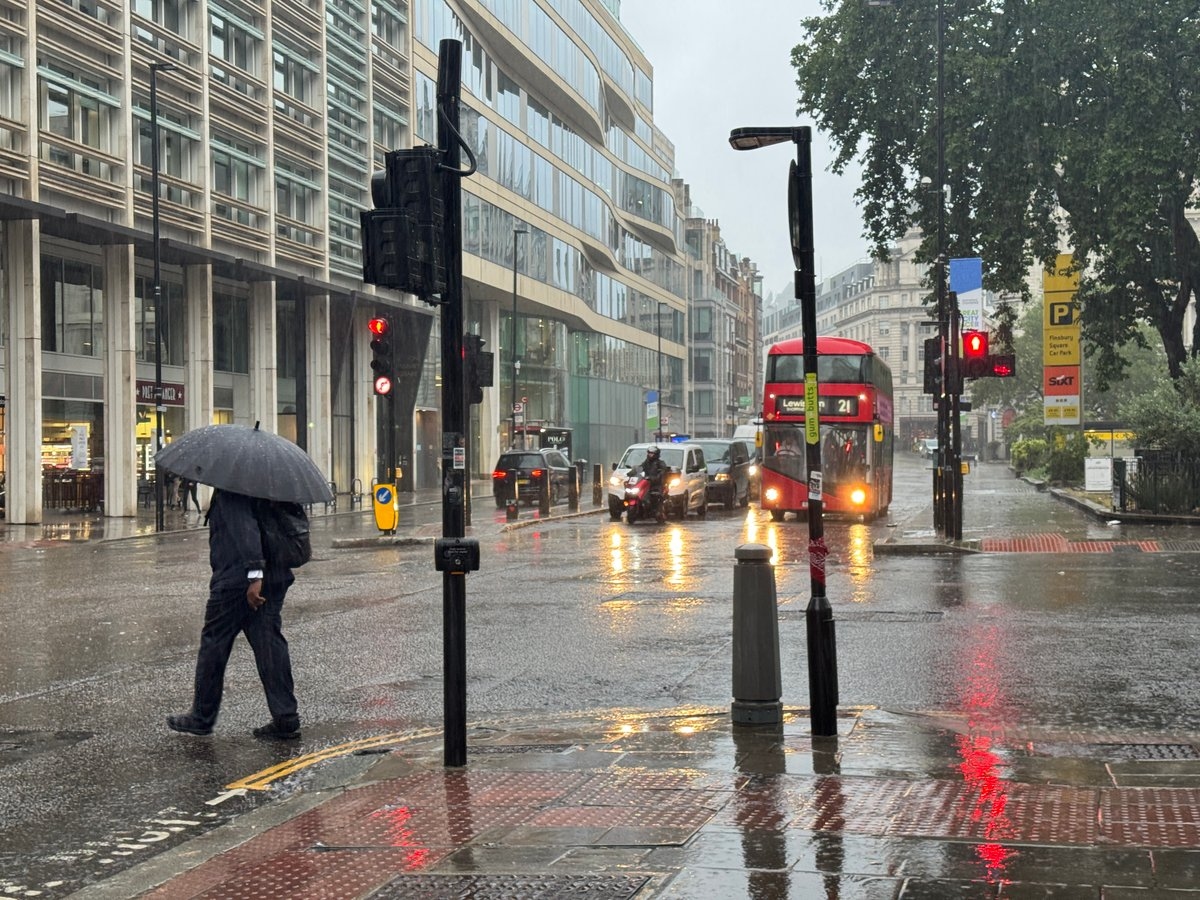 London weather: Heavy rain drenches capital before another summer heatwave sends temperatures above 30C