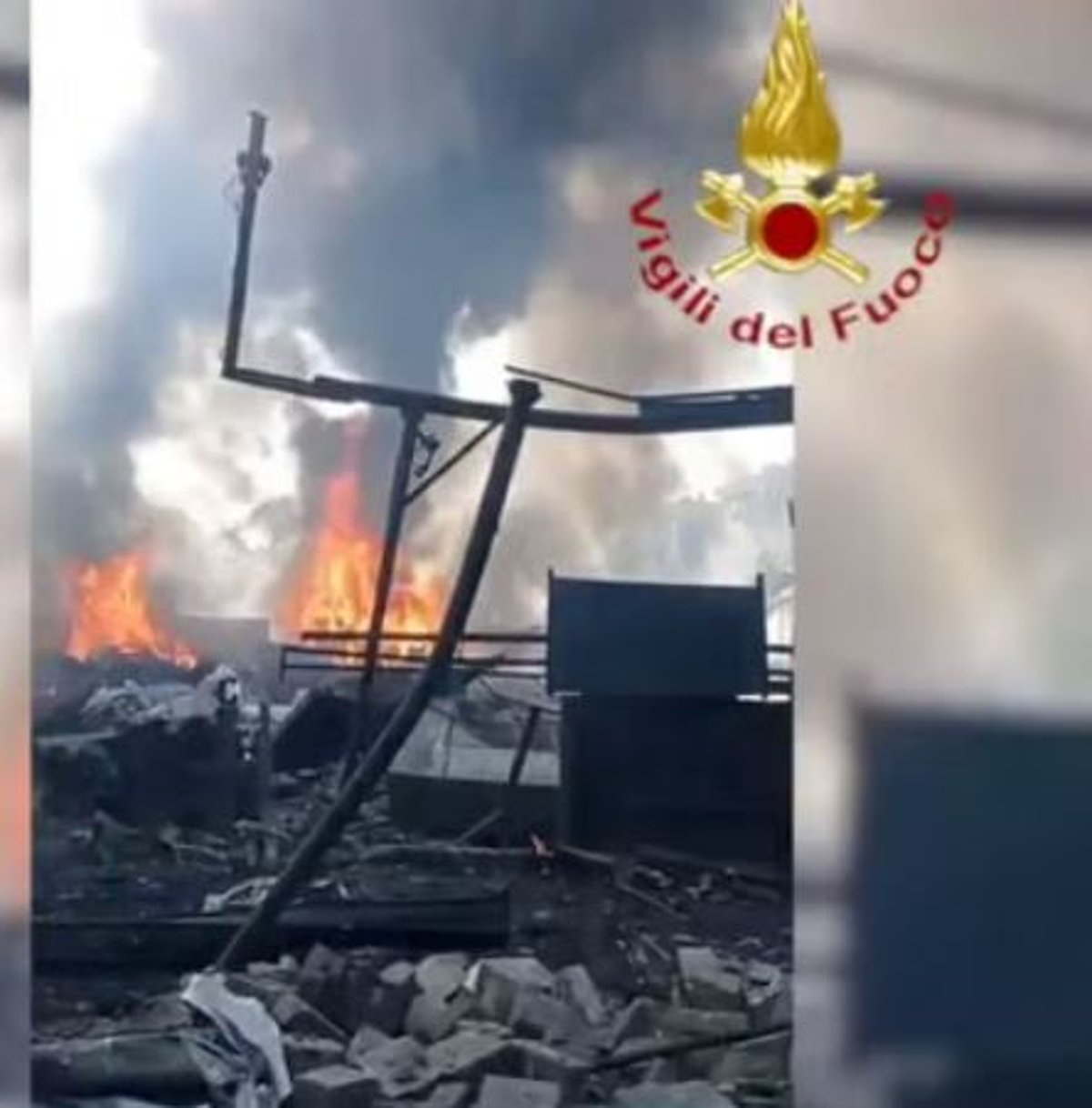 At least nine injured after huge gas explosion in Rome