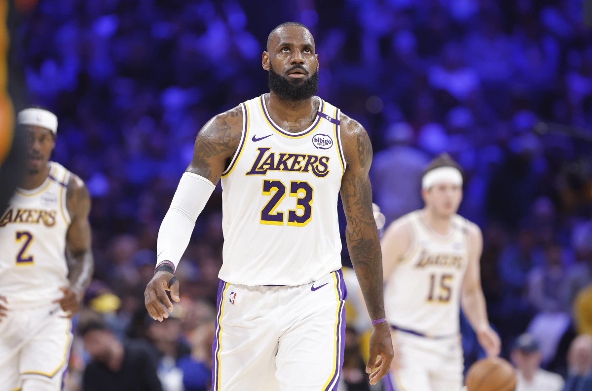 LeBron James Fuels Retirement Rumors With Cryptic Commercial