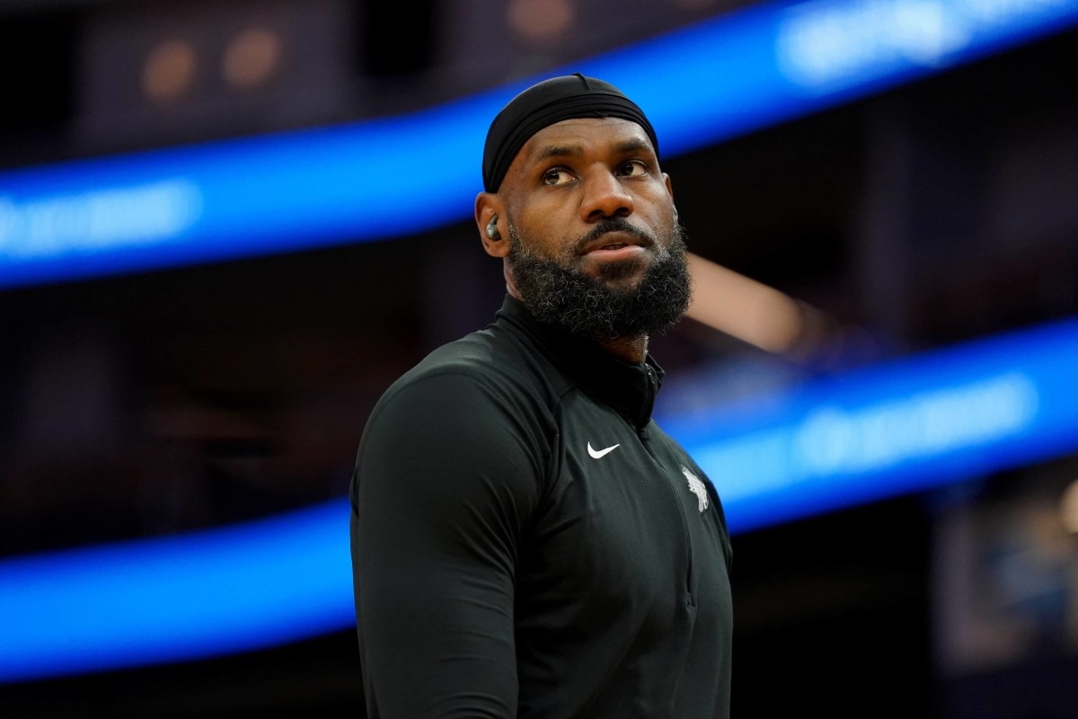 LeBron James Sparks Speculation With 'Welcome Home' Hat Amid Trade Rumors